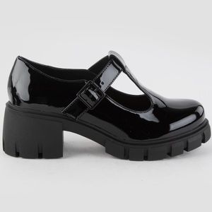 Mary Jane Lug Sole Shoes